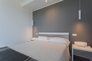 2 slaapkamers, een strijkplank/strijkijzer, wifi, beddengoed