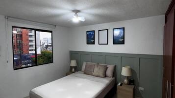 2 bedrooms, desk, iron/ironing board, free WiFi