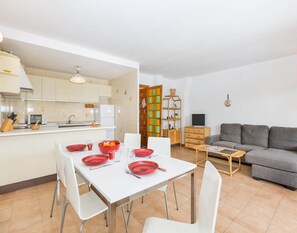 Apartment | Dining - Apartment for 4 People in Spain (Palafrugell)