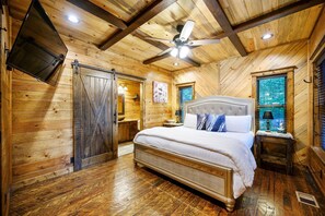 6 bedrooms, free WiFi, bed sheets, wheelchair access