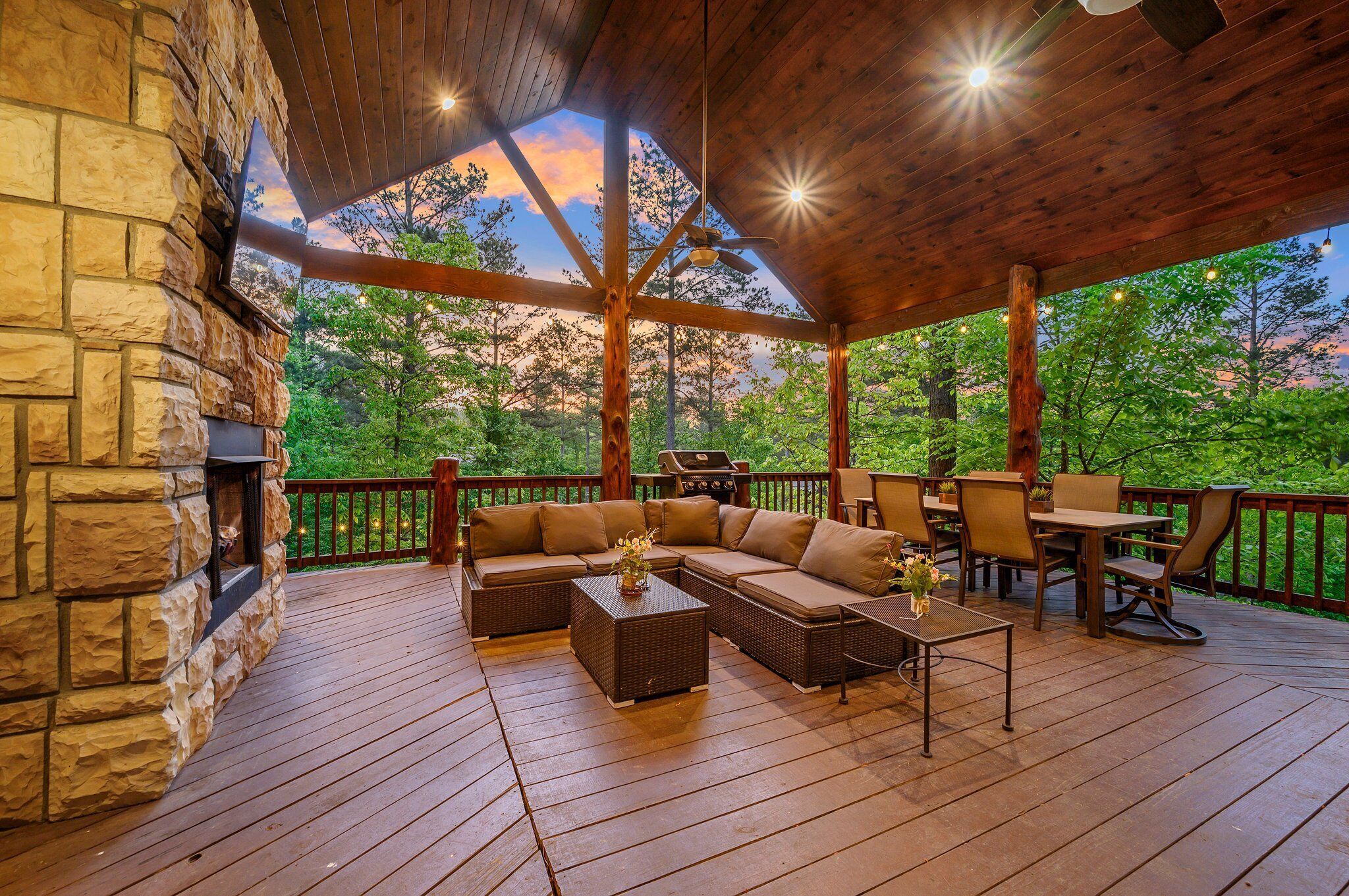 تناول الطعام بالخارج