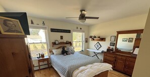 1 habitación, escritorio, tabla de planchar con plancha y wifi gratis 