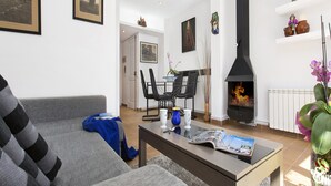 Apartment | Living room - Apartment in Llafranc Near Costa Brava Beach (Palafrugell)