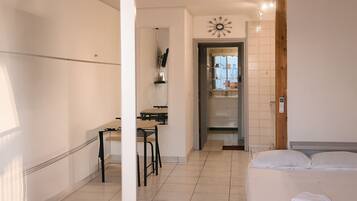 Iron/ironing board, free WiFi, bed sheets