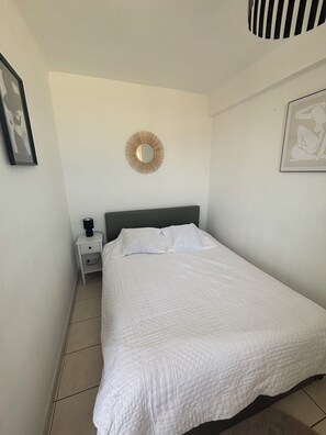 1 dormitorio, cuna de viaje, wifi y ropa de cama