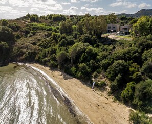 Villa | Exterior - Beachfront Villa in Vasilikos With Pool (Zakynthos)