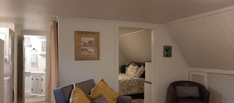 Cozy 1-bedroom apartment in charming Damariscotta with AC, WiFi