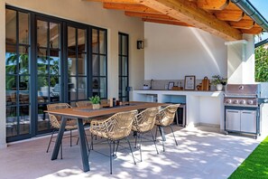 Restauration extérieure