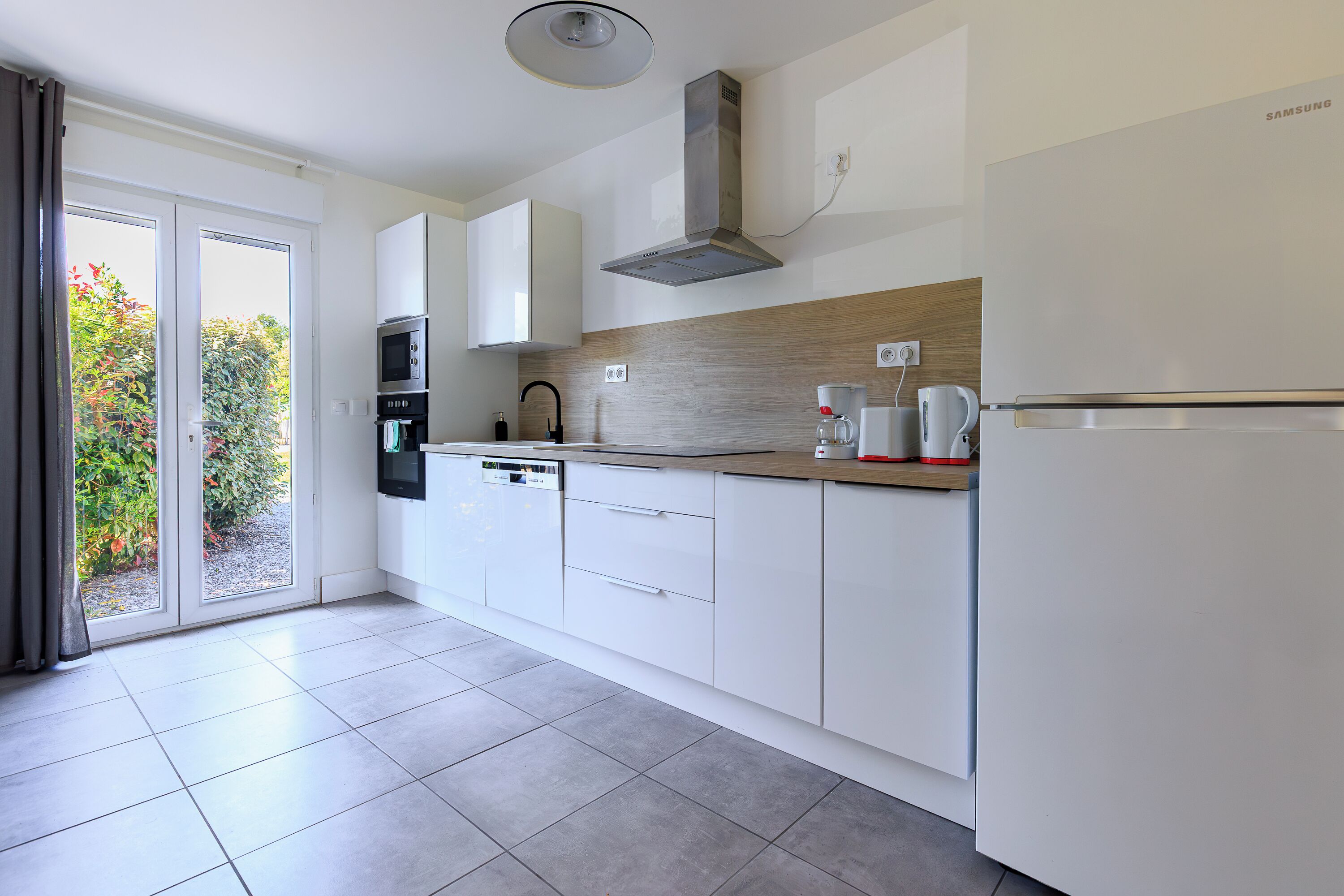 Frigorífic, microones, forn i placa de cuina 