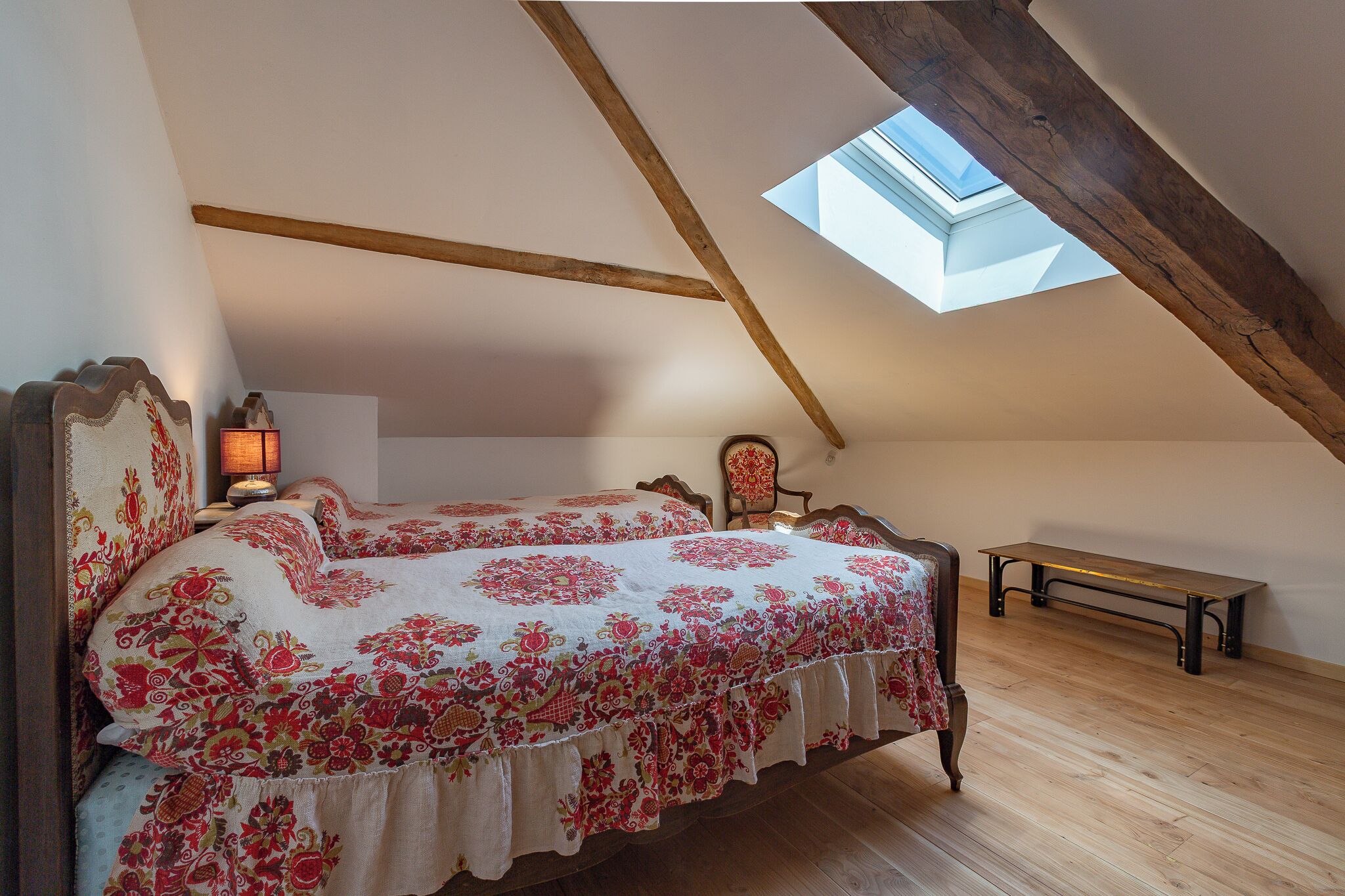 2 多间卧室、床单