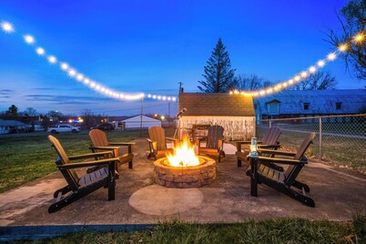 3-bedroom home located just minutes from NRG featuring a fire pit/indoor hot tub