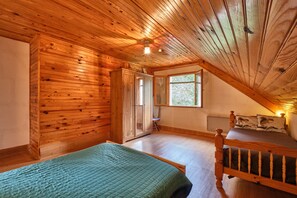 2 Schlafzimmer, Bügeleisen/Bügelbrett, kostenloses WLAN