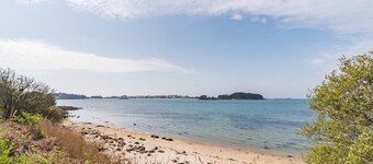 Holiday Home 'Maison 200m Plage Terrasse Jardin' with Sea View, Wi-Fi & Air Conditioning