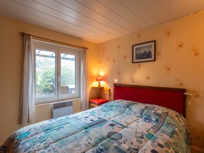 3 chambres, fer et planche à repasser, Wi-Fi gratuit