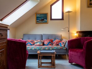 Télévision, cheminée, lecteur de DVD