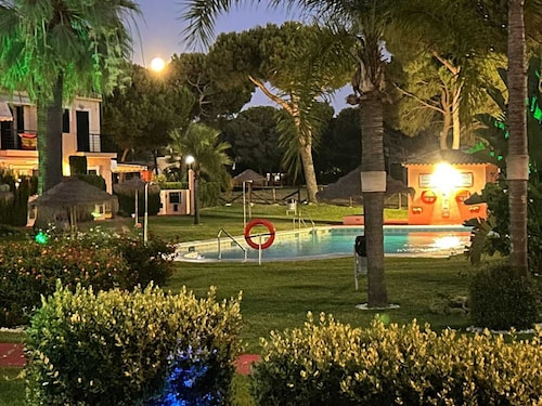 Holiday Home 'Islantilla' with Shared Pool, Private Terrace and Wi-Fi