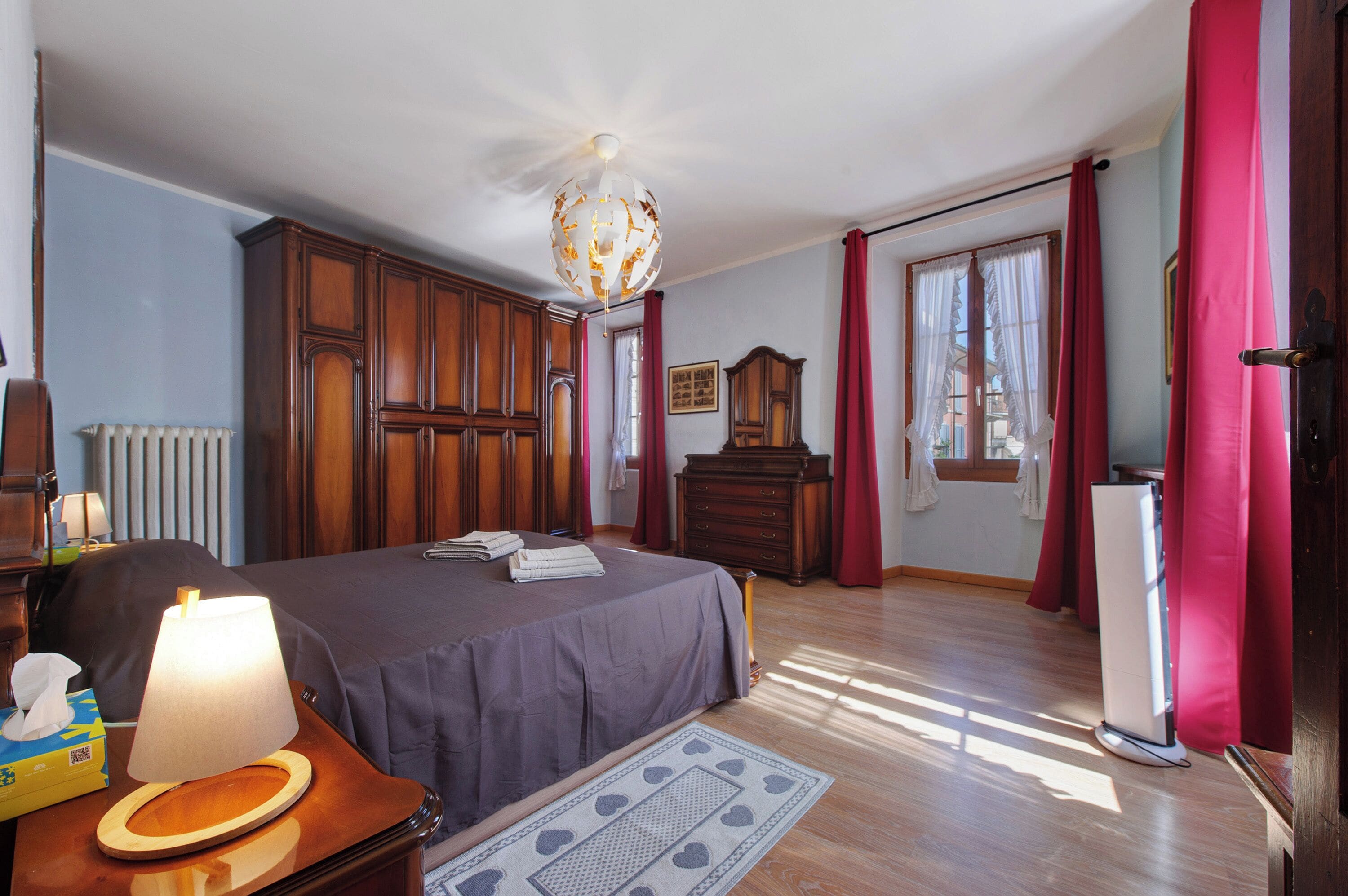 2 多间卧室、熨斗/熨衣板、免费 WiFi、床单