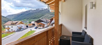 Apartamento 'Arnika' con vistas a la montaña, terraza privada y Wi-Fi