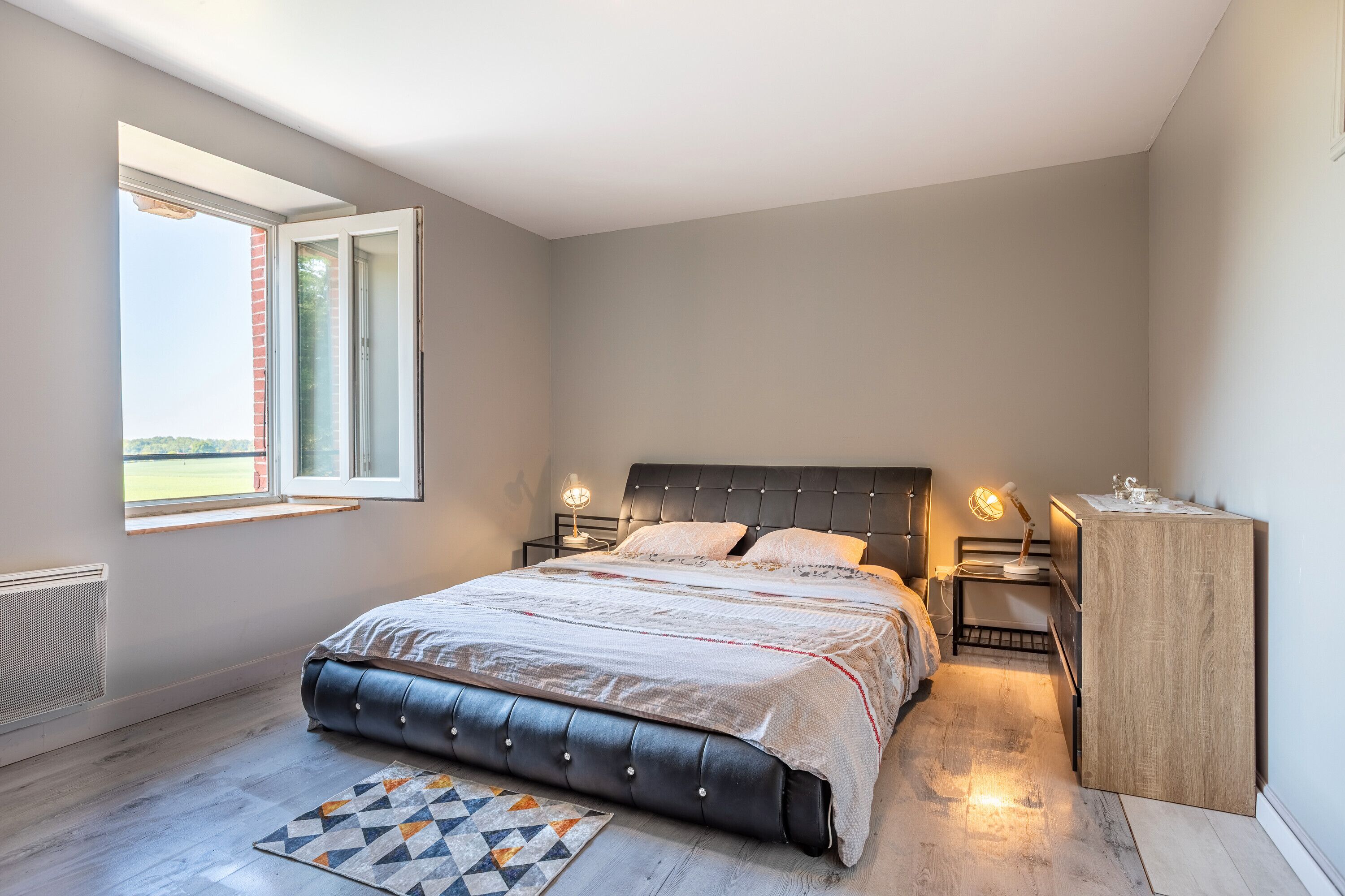 3 sovrum, strykjärn/strykbräda, gratis wi-fi och sängkläder