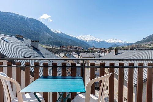 Apartment 'La Favière' with Mountain View, Balcony and Wi-Fi
