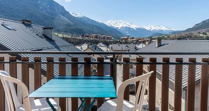 Apartment 'La Favière' with Mountain View, Balcony and Wi-Fi