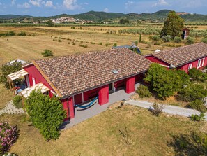 Exterior - Room 'Carrara' with Shared Terrace, Wi-Fi and Air Conditioning (Piombino)