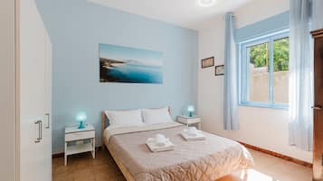 2 chambres, fer et planche Ă  repasser, Wi-Fi gratuit, draps fournis