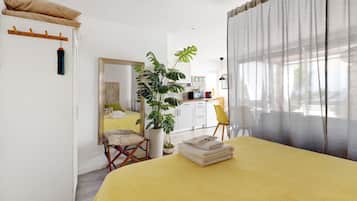 Bügeleisen/Bügelbrett, kostenloses WLAN, Bettwäsche