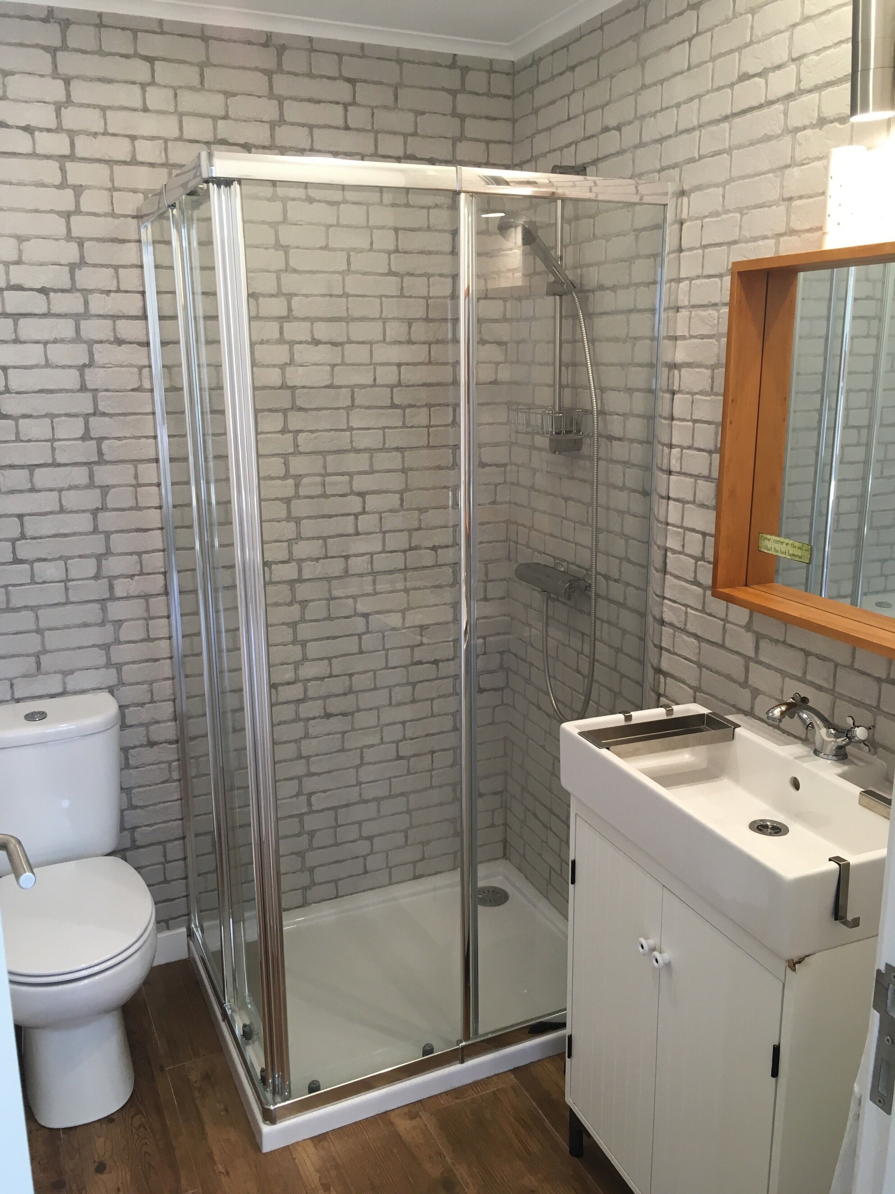 Doccia, asciugacapelli, asciugamani