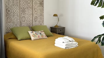 Ferros/tábuas de passar roupa, Wi-Fi de cortesia, roupa de cama