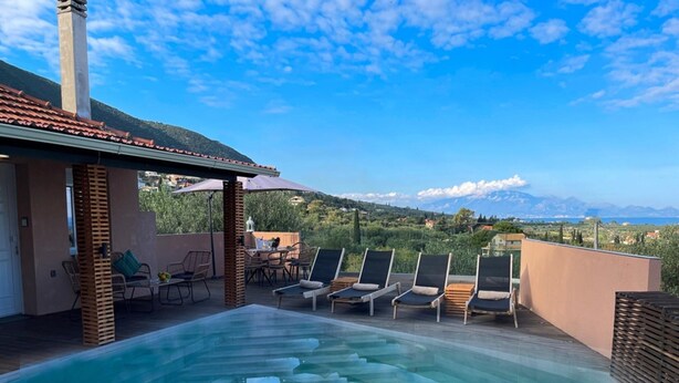 Pool - Villa in Alykes With Private Pool & Sea Views (Zakynthos)