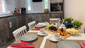 Dining - Villa in Alykes With Private Pool & Sea Views (Zakynthos)