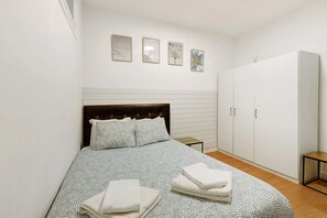 3 habitaciones, tabla de planchar con plancha y wifi gratis