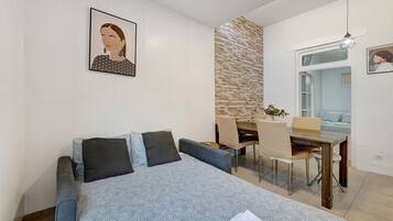 3 habitaciones, tabla de planchar con plancha y wifi gratis