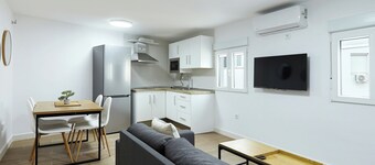 Apartment 'La Victoria C' with Balcony, Wi-Fi and Air Conditioning