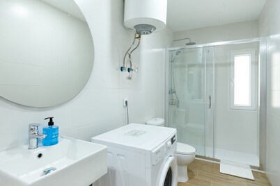 Apartment 'La Victoria C' with Balcony, Wi-Fi and Air Conditioning