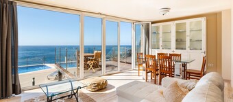 Apartment 'Rocamar' with Sea View, Wi-Fi and Air Conditioning