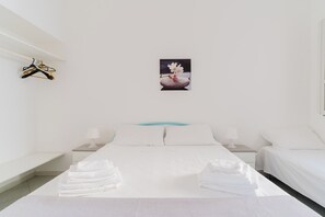 2 bedrooms, free WiFi - Holiday Home 'Airone' with Sea View, Wi-Fi and Air Conditioning (Torre Lapillo)