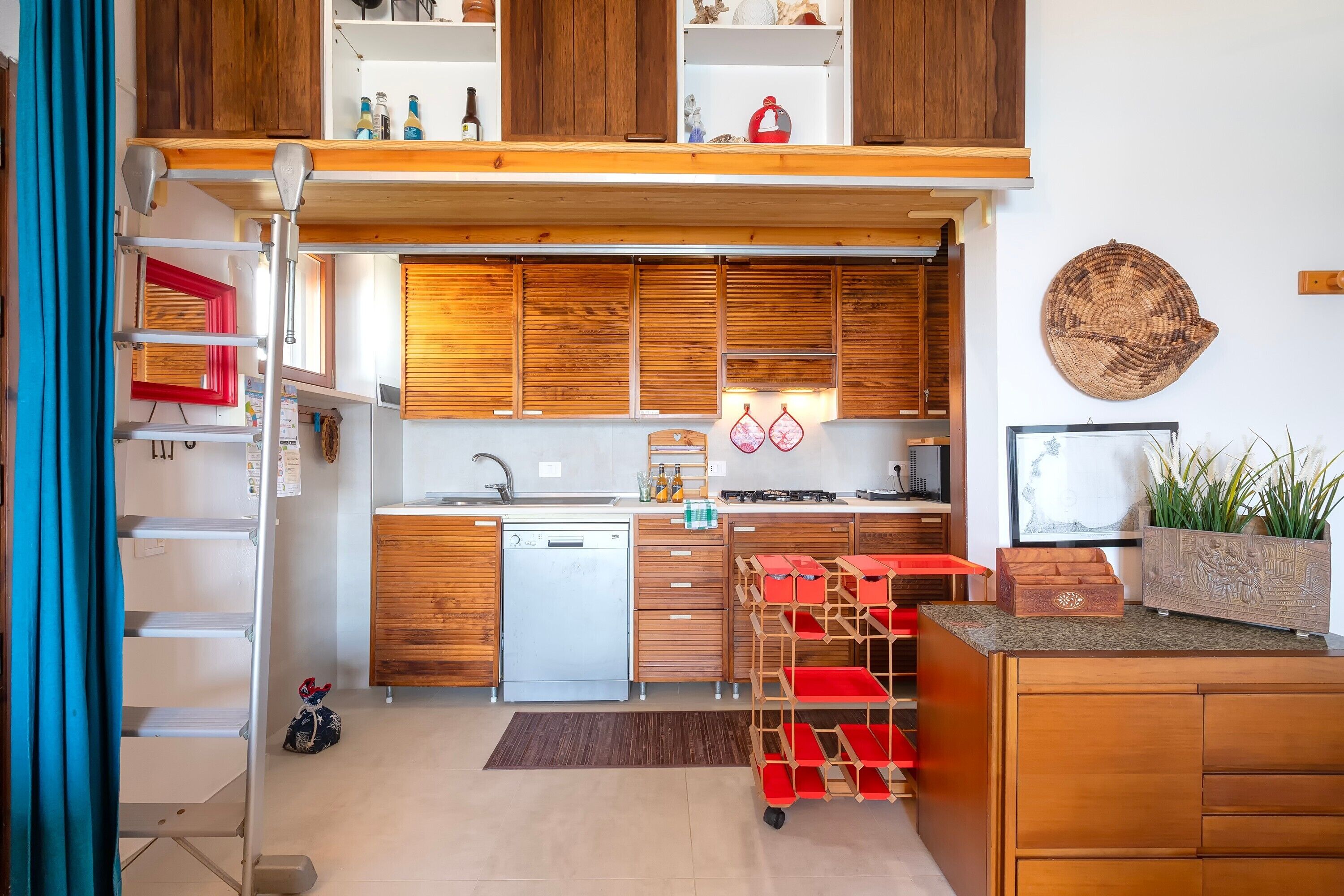 Kühlschrank, Ofen, Herdplatte, Geschirrspüler