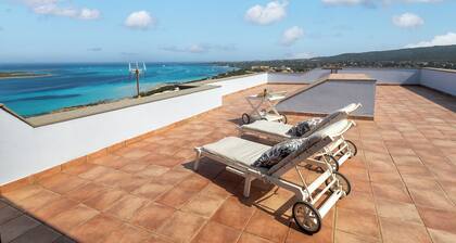Ferienhaus 'Aura' mit Meerblick, privater Terrasse und Wi-Fi