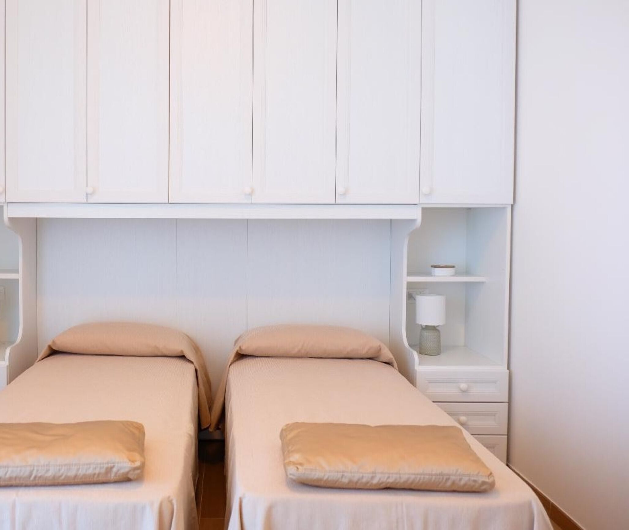 2 Schlafzimmer, Bügeleisen/Bügelbrett, Bettwäsche