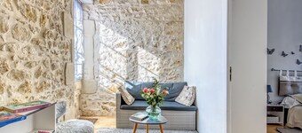 Arc-en-Ciel House in Lesparre-Médoc – 3 Bedrooms, Private Courtyard & Barbecue