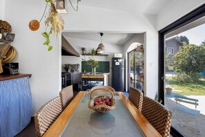 屋外ダイニングエリア