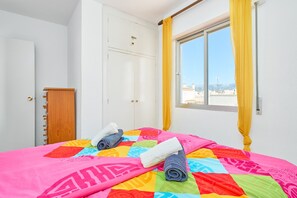 1 bedroom, free WiFi, bed sheets