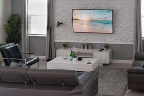 Télévision, baby-foot