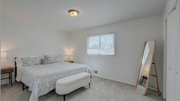 3 makuuhuonetta, vauvan matkasänky, Wi-Fi, vuodevaatteet