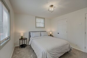3 bedrooms, travel cot, WiFi, bed sheets