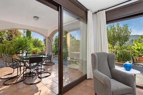 Villa | Dining