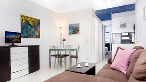 Apartment | Living room - Apartment for 4 People With Terrace (Palafrugell)