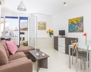Living room - Apartment for 4 People With Terrace (Palafrugell)